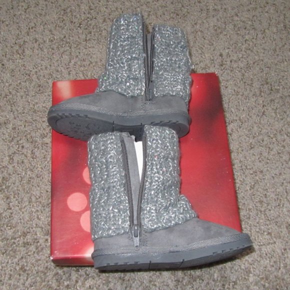 👢 Adorable Jumping Beans Toddler Girls Size 9 Grey Boots NIB $44.99. 👢 - Picture 7 of 7